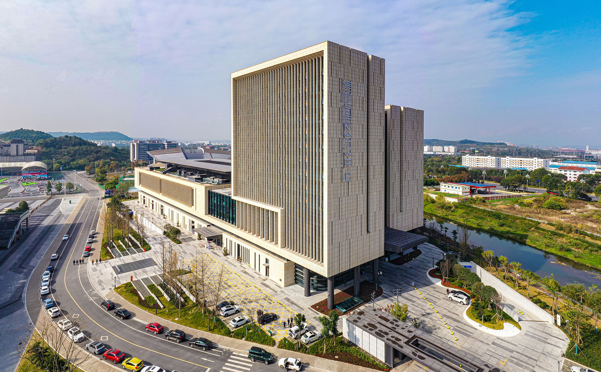 8341e7e4b25248d46438561f3c9744e6